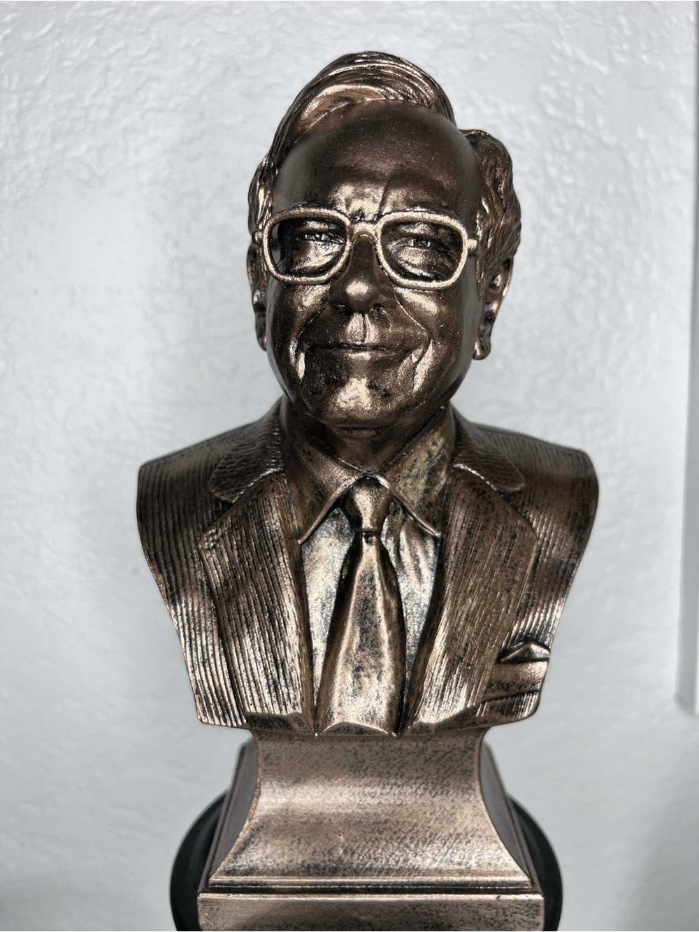 Warren Buffet Bust Statue IconiCraft